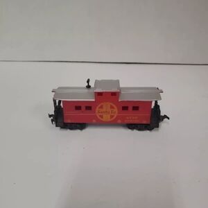 Life-Like Santa Fe ATSF Four Window Caboose HO Scale No Box